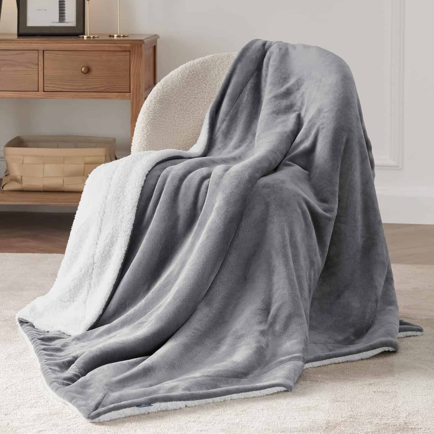 Bedsure Sherpa fleece throw blanket for bedroom